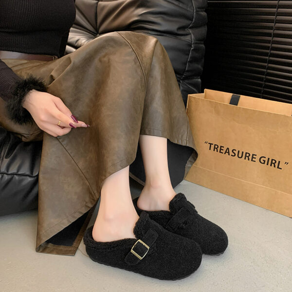 Hongmei Shoes & F-18